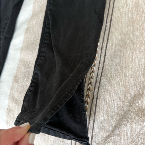 Good American - Picture 3 of 6